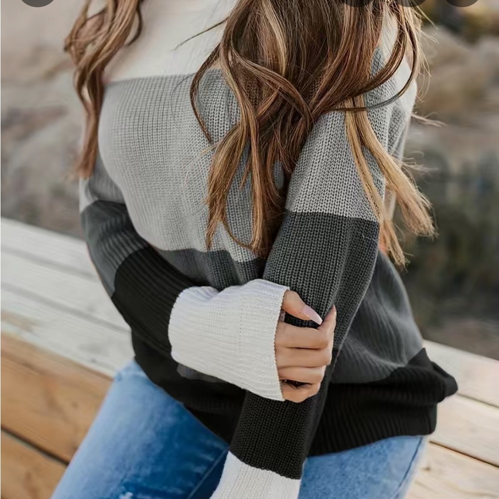 Grey black and white color-block crew knit sweater